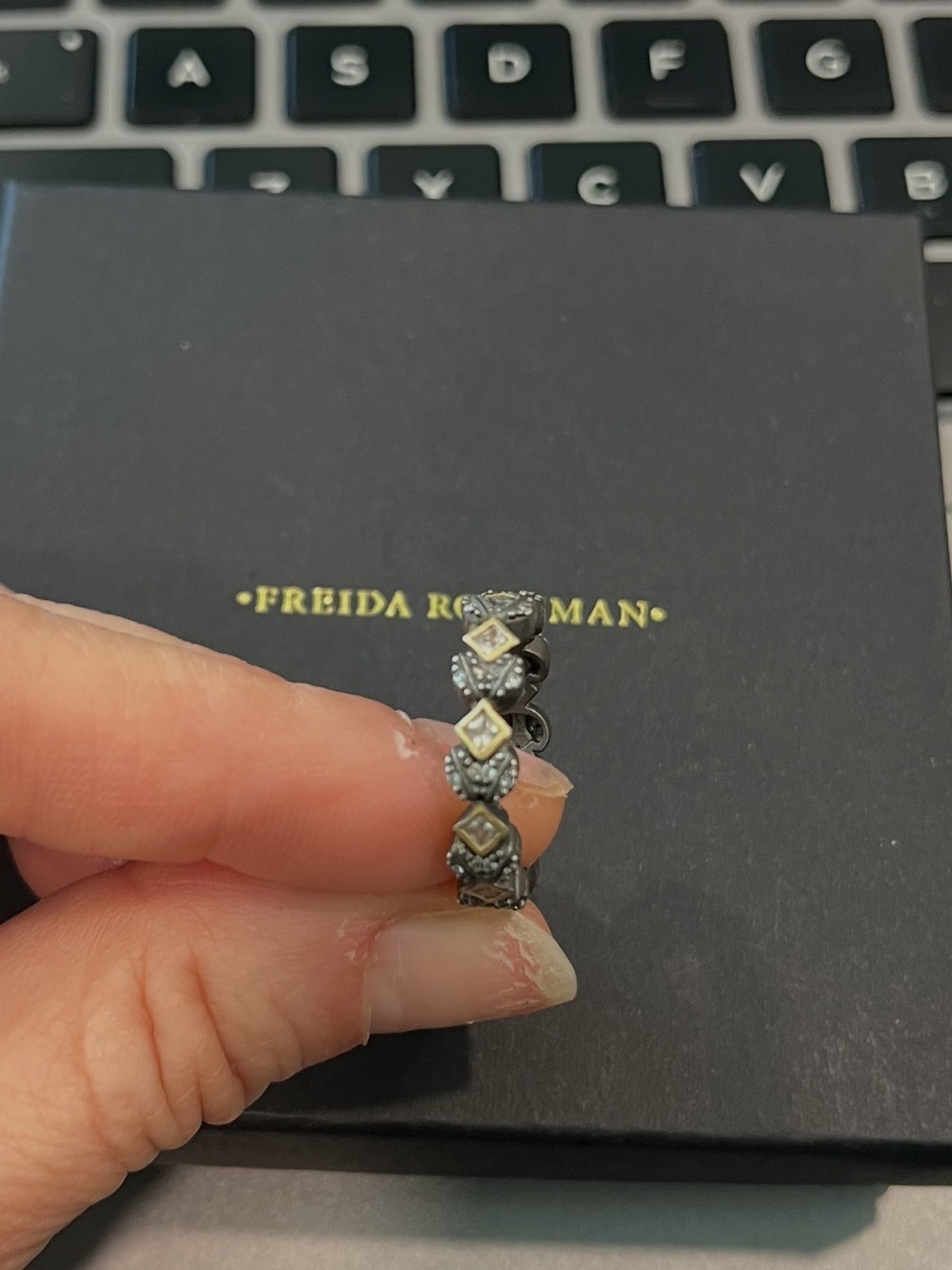 Freida Rothman Size 7 Sterling two tone ring - Picture 4 of 7